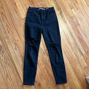 Cute black ripped skinny jeans